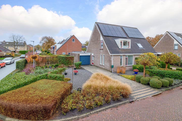 Velthoek 38 in Veendam foto