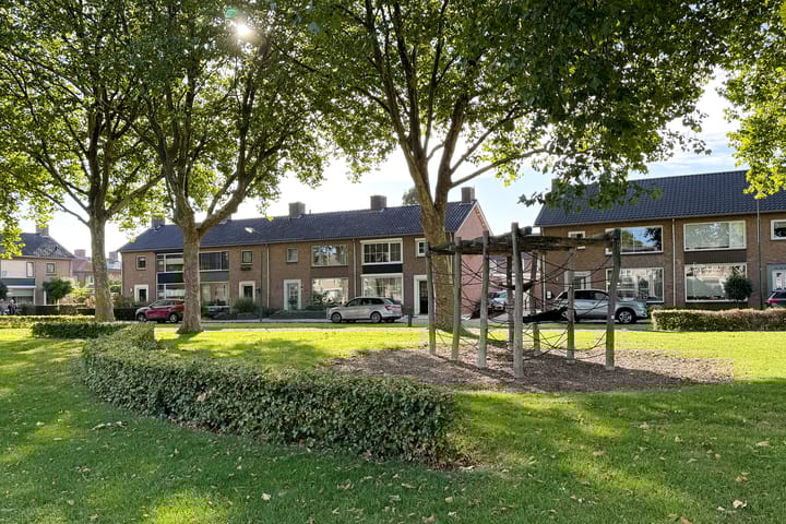 Veltstraat 12 in Zevenbergen