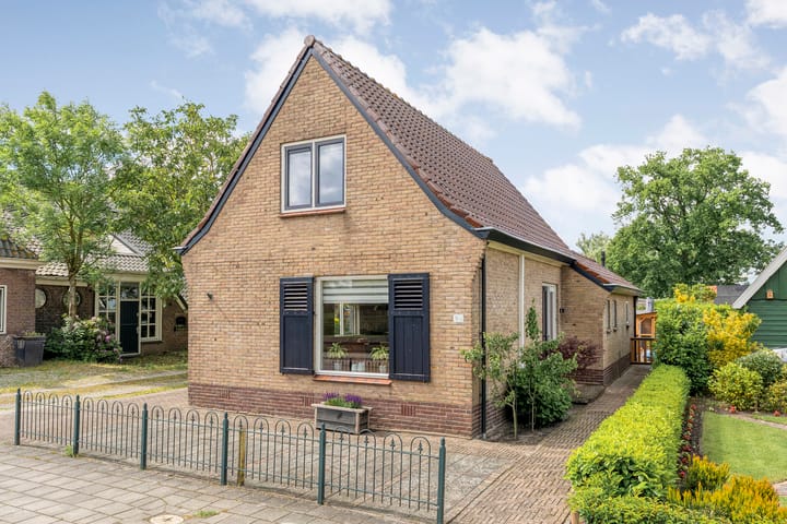 Veneweg 96 in Wanneperveen foto