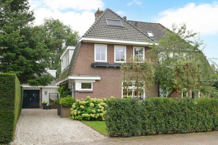 Verdilaan 5 in Huizen foto