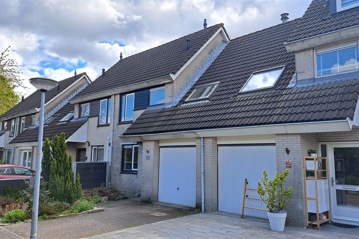 Vergeet-mij-nietjestraat 27 in Almere foto