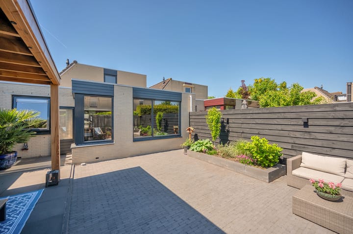 Vergeet-mij-nietjestraat 35 in Almere foto