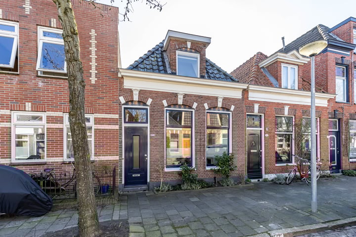 Verlengde Grachtstraat 30 in Groningen foto