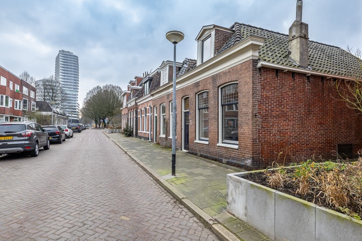 Verlengde Oosterweg 25 in Groningen foto
