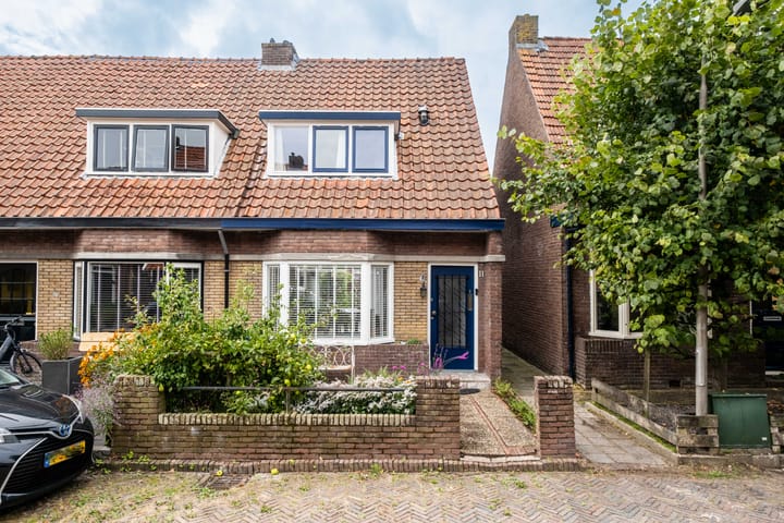 Vermeerstraat 11 in Leeuwarden foto