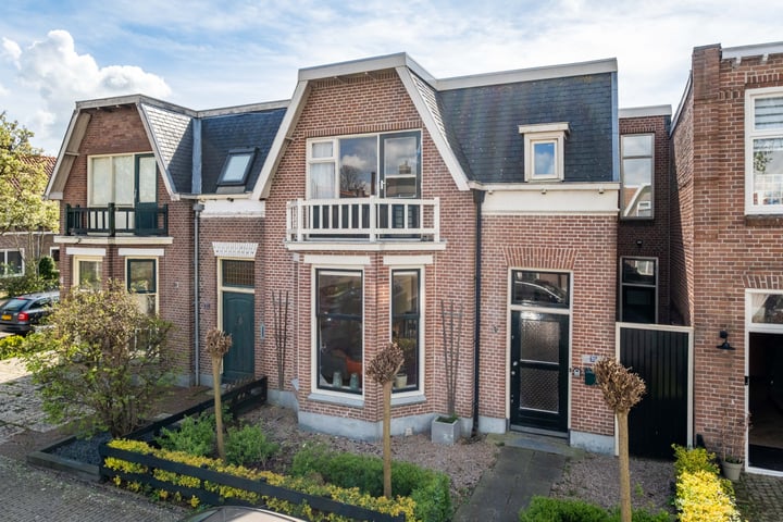 Verstolkstraat 30 in Leeuwarden foto