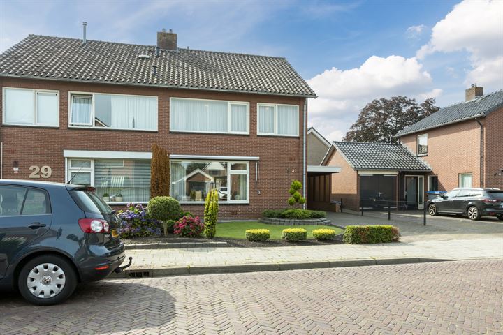 Verzetstraat 31 in Vriezenveen foto