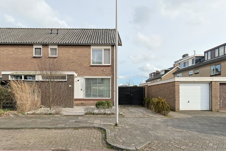 Vestastraat 73 in Alphen aan den Rijn foto