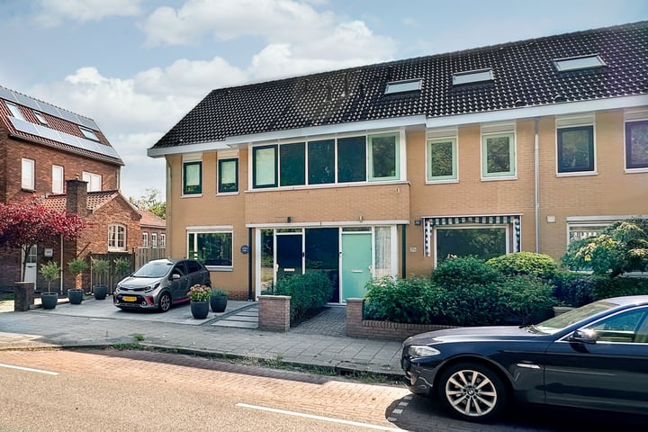 Veursestraatweg 274 in Leidschendam foto