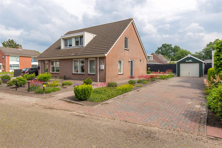 Vijverlaan 3 in Nieuw-Buinen foto