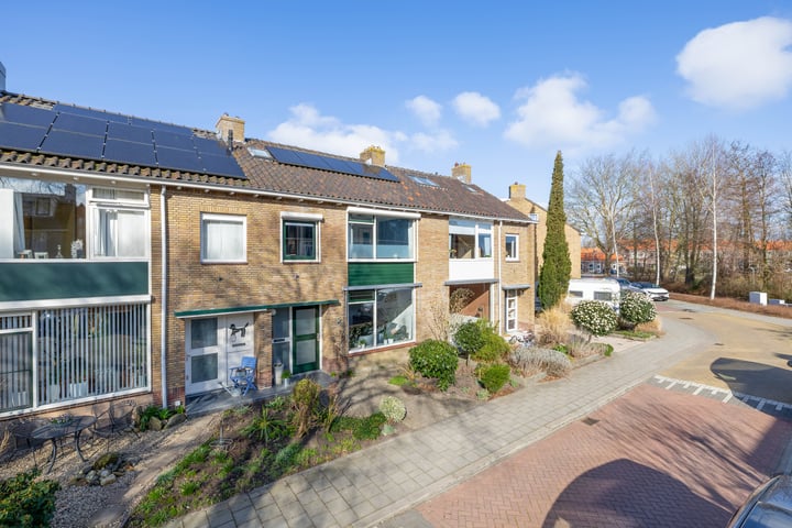Vijverlaan 40 in Waddinxveen foto
