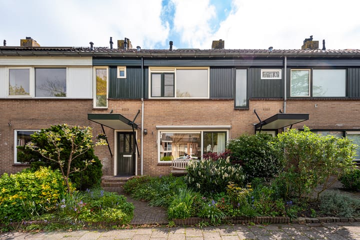 Vijverlaan 6 in Vreeland