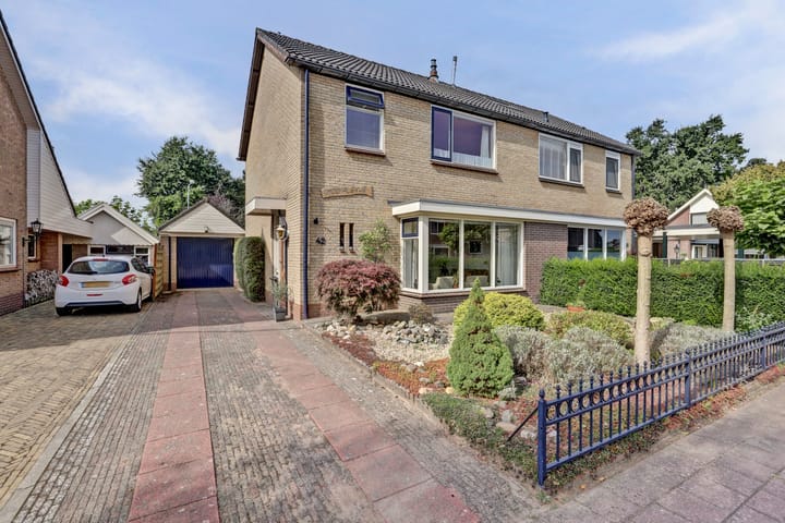 Vijverweg 42 in Ermelo foto