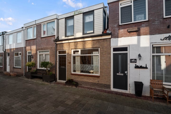 Vijzelstraat 155 in Den Helder foto