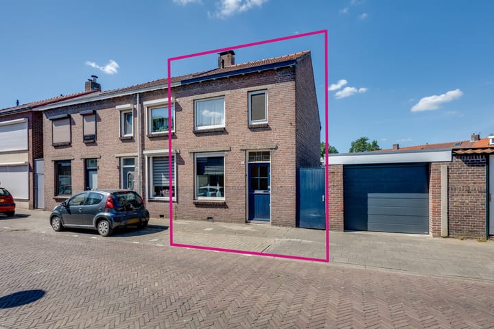 Vincent van Goghstraat 1 in Tilburg foto