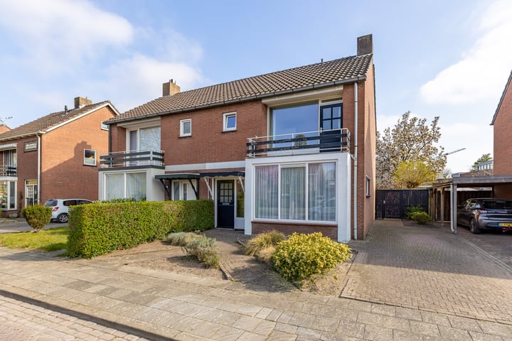 Vincent van Goghstraat 14 in Zundert foto