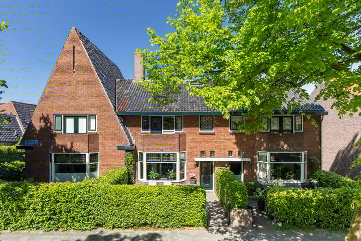 Vincent van Goghstraat 44 in Leeuwarden foto