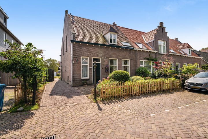 Vinkelaan 6 in Wassenaar foto