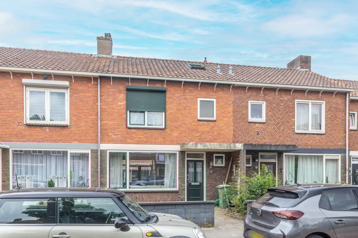 Vinkenkrogtlaan 18 in Velsen-Noord foto