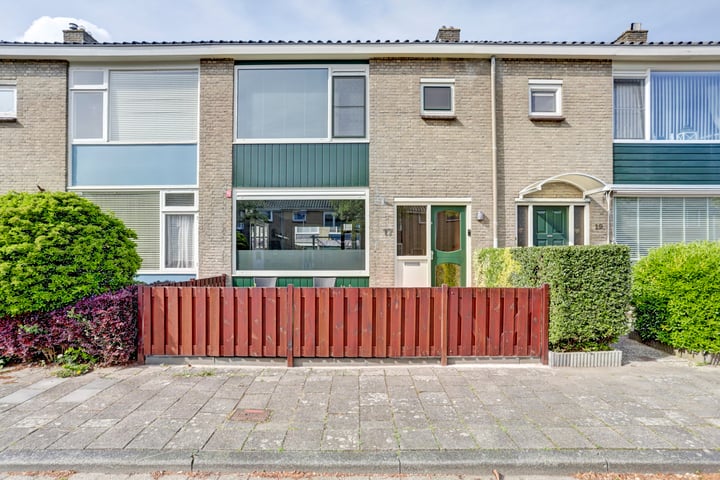 Violierstraat 17 in Spijkenisse foto