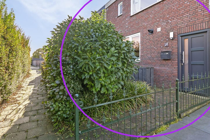Violierstraat 28 in Beuningen Gld foto