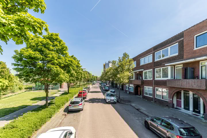 Vlaardingerdijk 187B in Schiedam