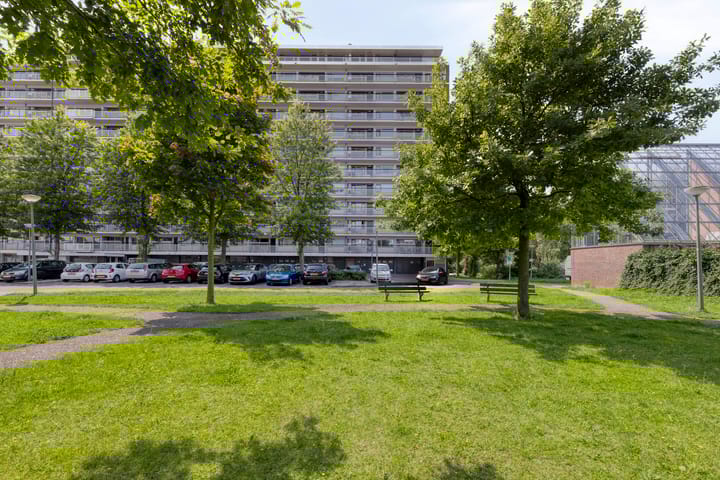 Vlaardingerdijk 498 in Schiedam