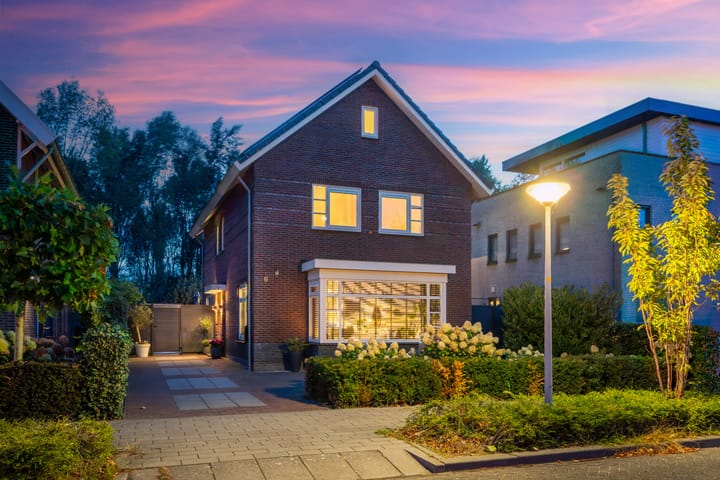 Vlechtknoop 6 in Almere