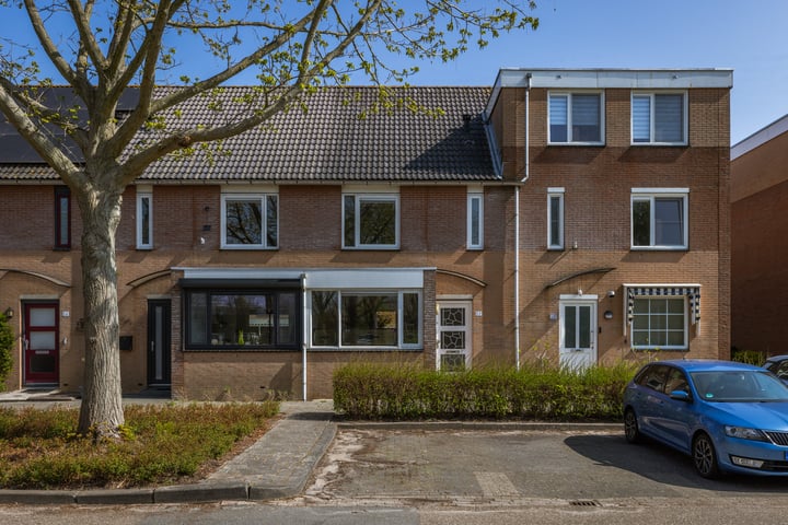Vleugelnootsingel 52 in Almere foto