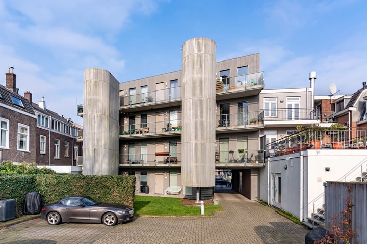Vleutenseweg 60A in Utrecht foto