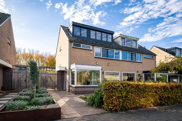 Vliegersplein 51 in Vijfhuizen