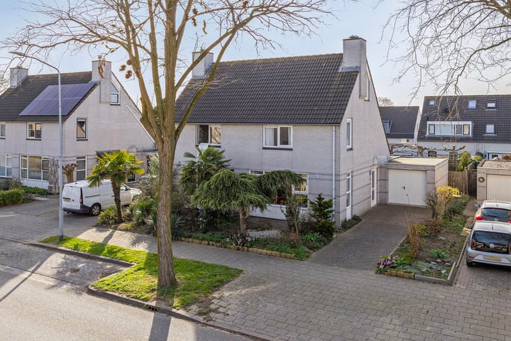 Vlielandlaan 7 in Duiven foto