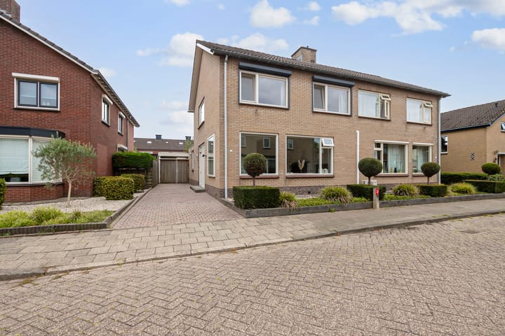 Vlierstraat 25 in Huissen foto