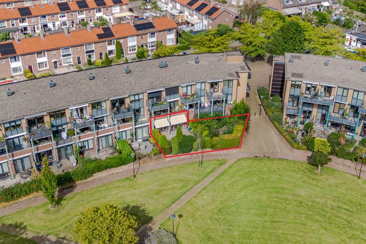 Vlietzicht 84 in Voorschoten foto