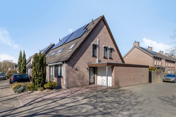Vlinderstraat 2 in Oss foto