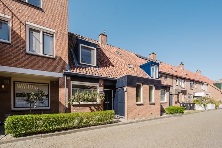 Vlinderveen 509 in Spijkenisse foto