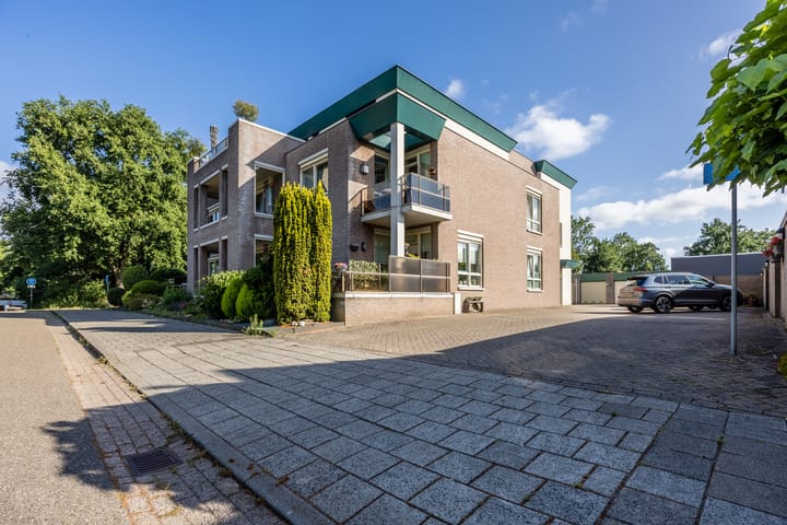 Vloetrand 12 in Volkel