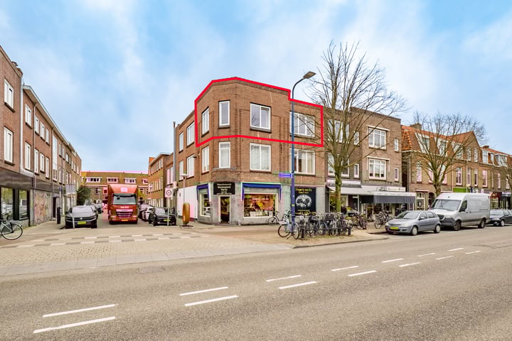 Voltastraat 1B in Utrecht foto