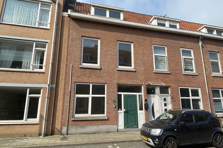 Voltastraat 22 in Schiedam foto