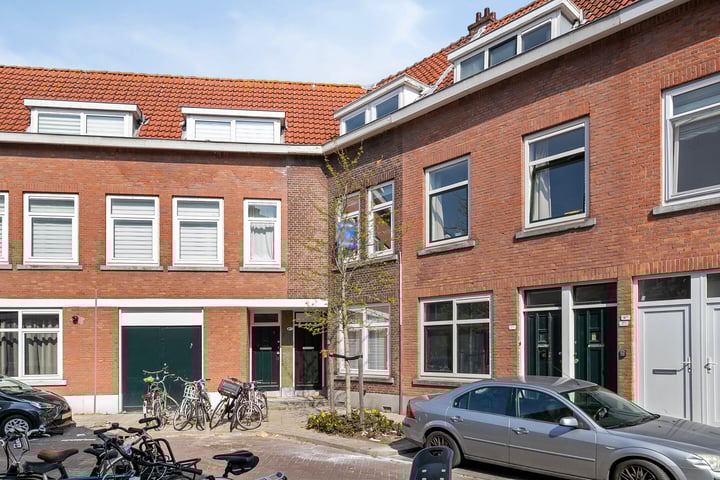 Voltastraat 5A in Schiedam foto