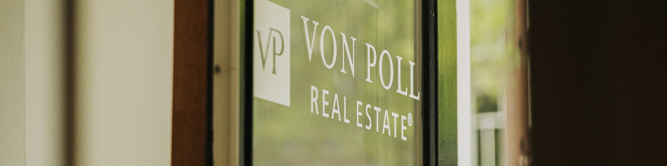 Kantoorfoto VON POLL REAL ESTATE