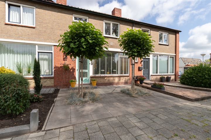 Vondellaan 41 in Winschoten foto
