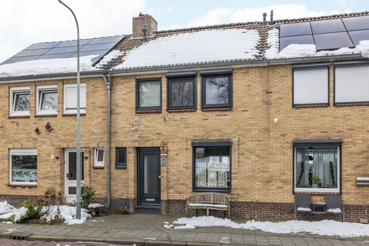 Vondelstraat 127 in Brunssum foto