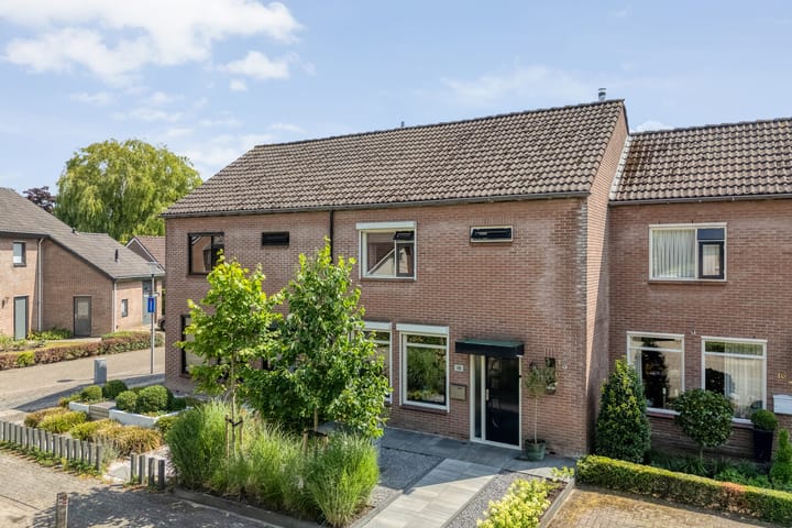 Vondelstraat 18 in Tubbergen foto