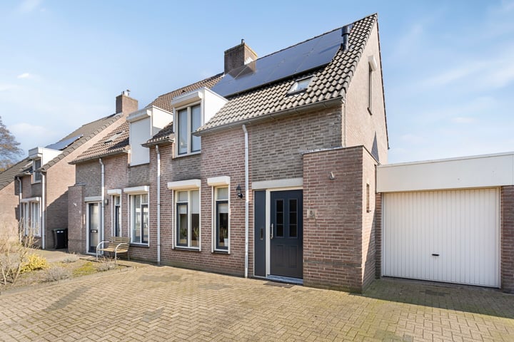 Voorbeemd 8 in Someren foto
