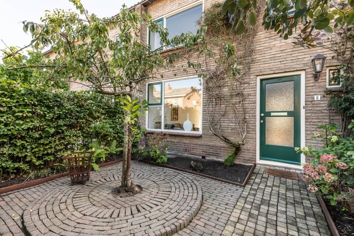 Voorburgstraat 8 in Loenersloot