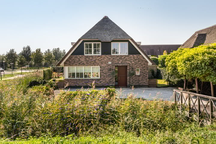 Voordijk 471 in Barendrecht foto