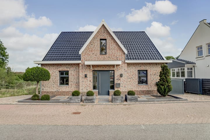 Voordijk 502a in Barendrecht foto