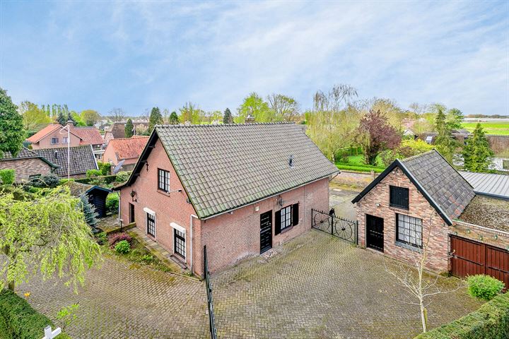 Voordijk 61 in Vlijmen foto
