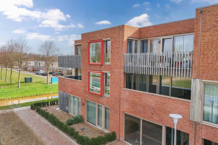 Voorhof 22 in Nagele foto